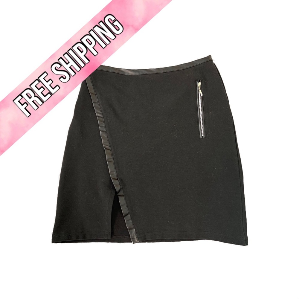 Just-One mini skirt with faux leather and zipper details - black